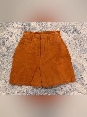 Vintage Sister Be Cool Women’s Suede Shorts